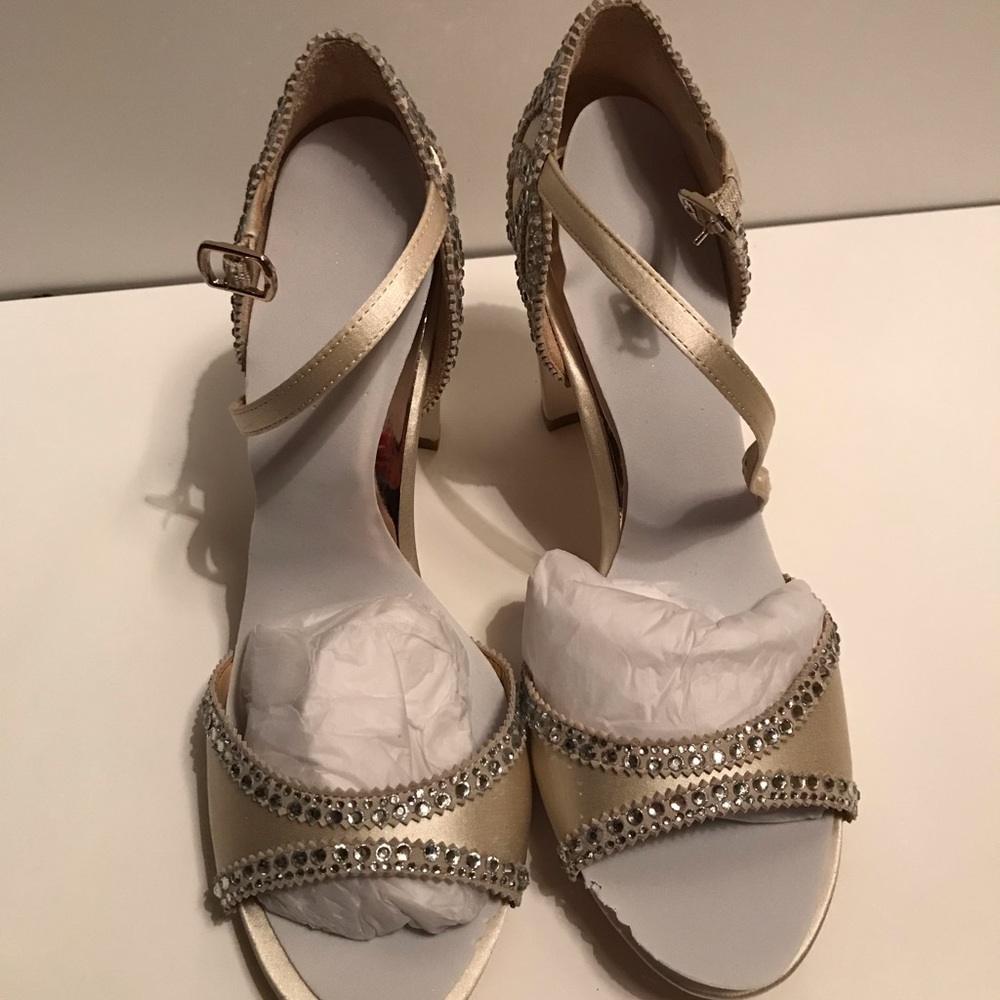Badgley Mischka Women’s Size 6.5 Kelly Heels